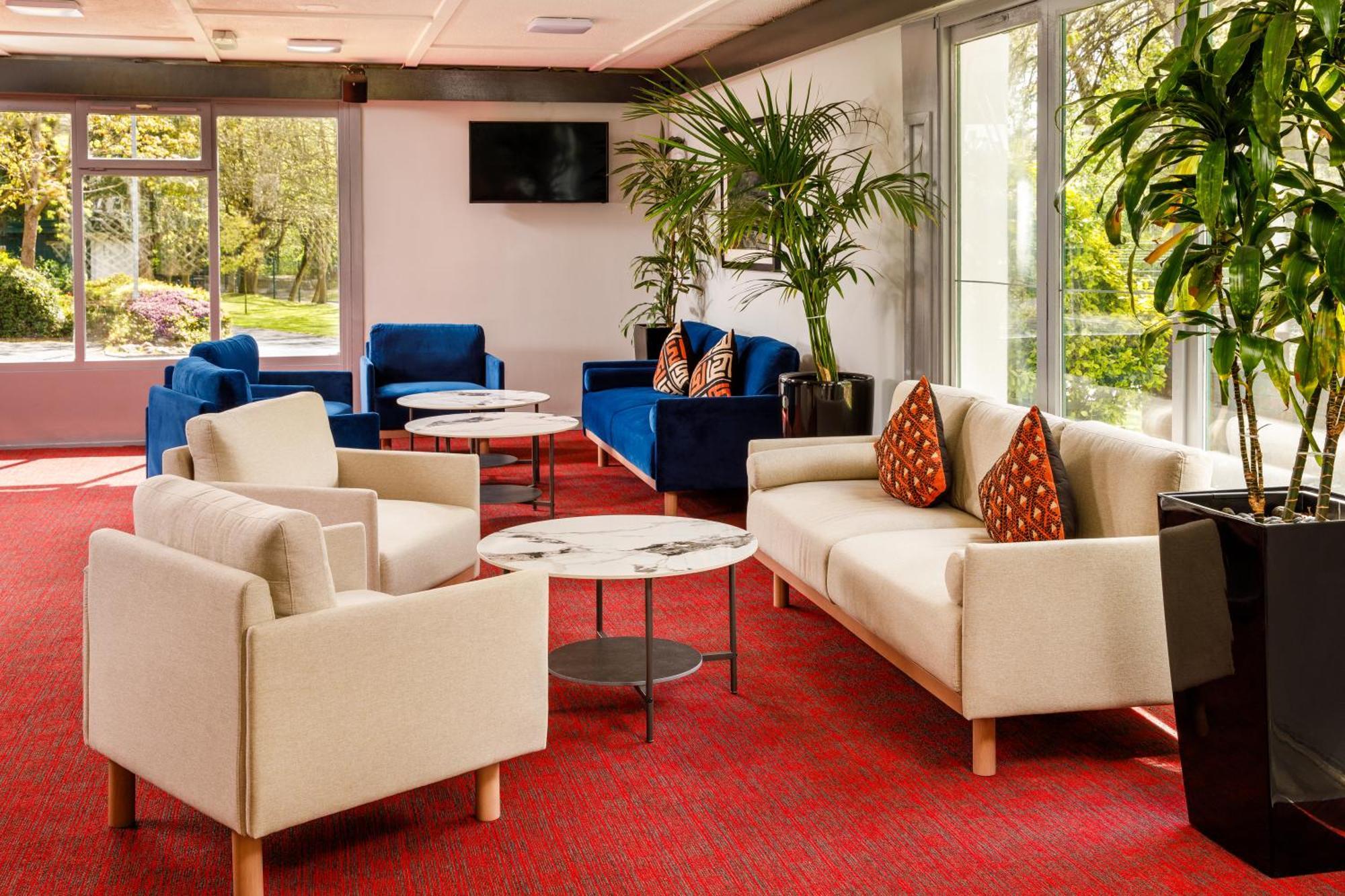 Отель Ibis Coventry South Экстерьер фото