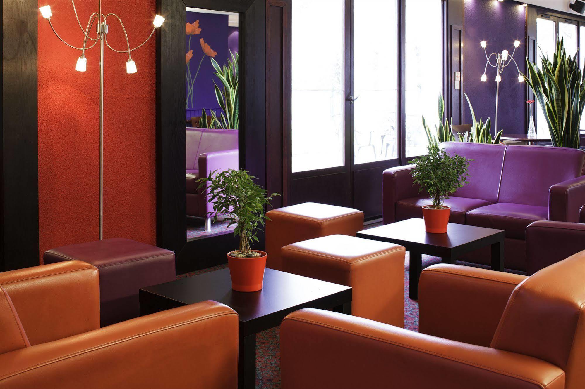 Отель Ibis Coventry South Экстерьер фото