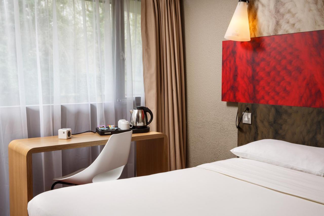 Отель Ibis Coventry South Экстерьер фото
